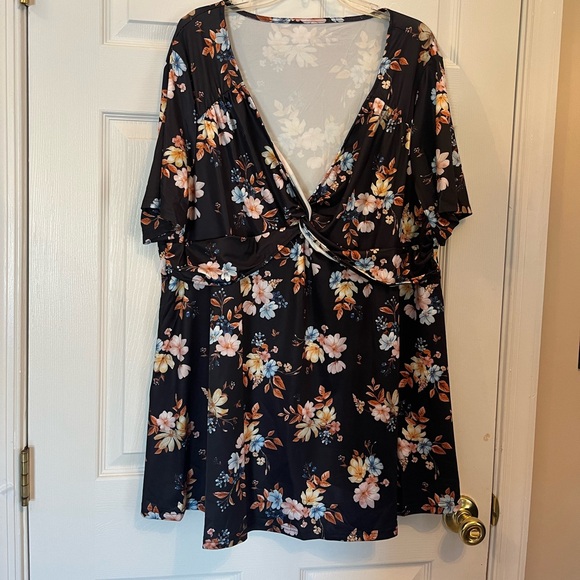 Women Plus Size Elegant Floral Print Twist Tee Summer Vacation Blouse Top 22W - Picture 10 of 10